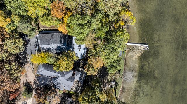 2307 Tecumseh Drive, Brooklyn, MI 49230