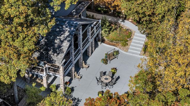 2307 Tecumseh Drive, Brooklyn, MI 49230