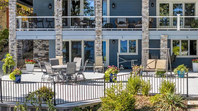 2307 Tecumseh Drive, Brooklyn, MI 49230