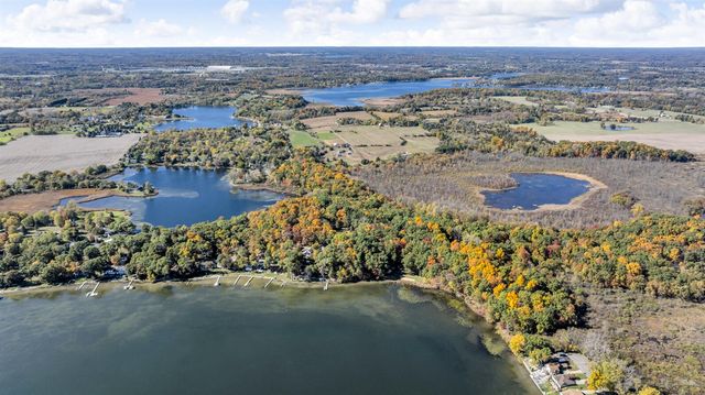 2307 Tecumseh Drive, Brooklyn, MI 49230