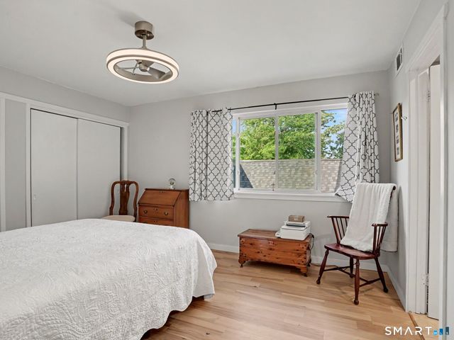 85 Viscount Drive 15B, Milford, CT 06460