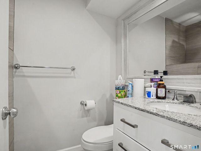 85 Viscount Drive 15B, Milford, CT 06460