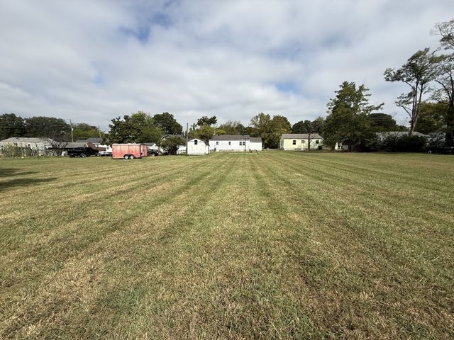 732 Meadowlane Dr, Lebanon, TN 37087