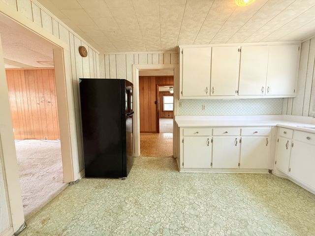 732 Meadowlane Dr, Lebanon, TN 37087