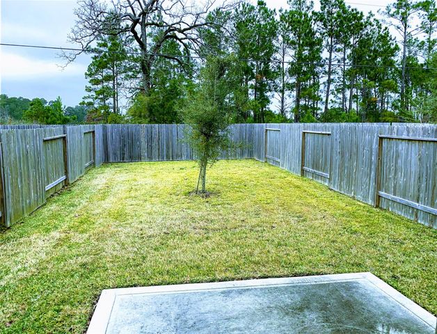 285 Woodland Hills Drive A, Conroe, TX 77303