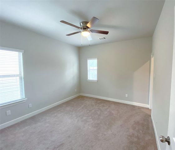 285 Woodland Hills Drive A, Conroe, TX 77303