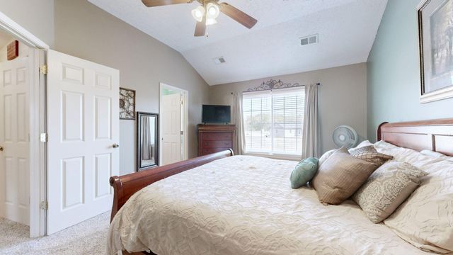 106 Elk Drive, Stamping Ground, KY 40379