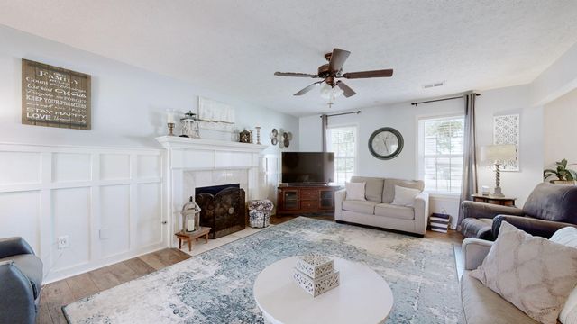 106 Elk Drive, Stamping Ground, KY 40379