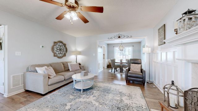 106 Elk Drive, Stamping Ground, KY 40379