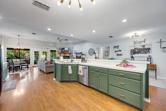 23258 Edgewater Dr, Frankston, TX 75763