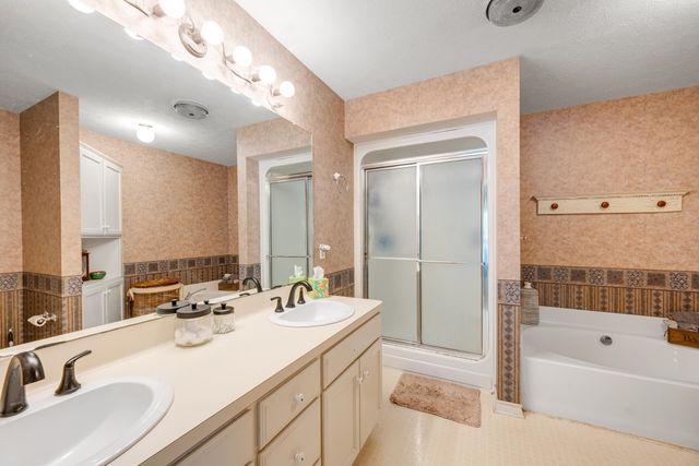 23258 Edgewater Dr, Frankston, TX 75763