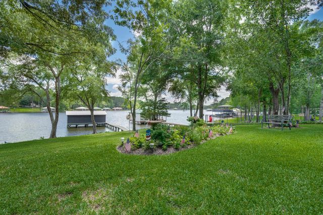 23258 Edgewater Dr, Frankston, TX 75763