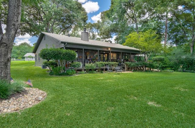 23258 Edgewater Dr, Frankston, TX 75763