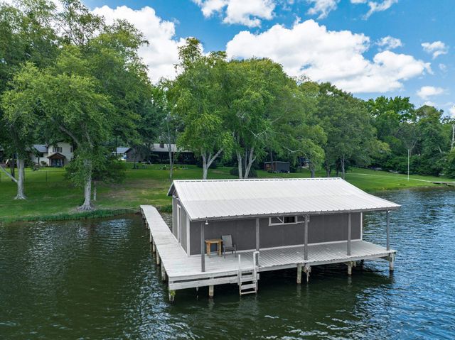 23258 Edgewater Dr, Frankston, TX 75763