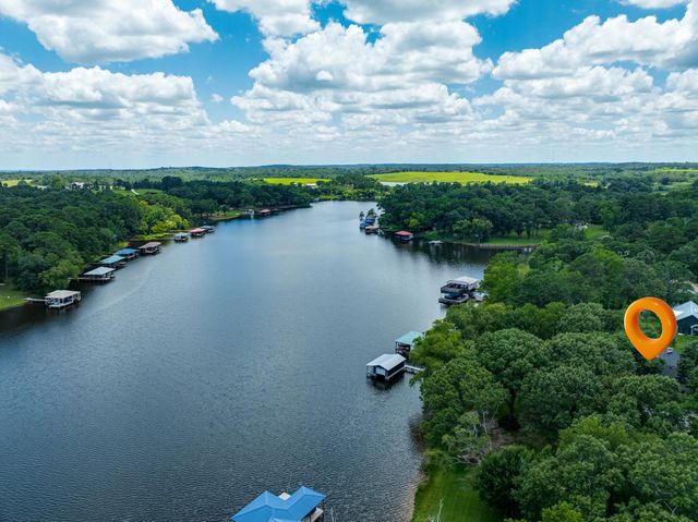 23258 Edgewater Dr, Frankston, TX 75763