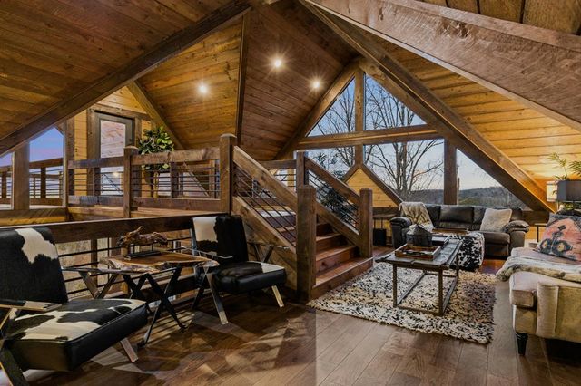 355 W Shalom Court, Blue Ridge, GA 30513