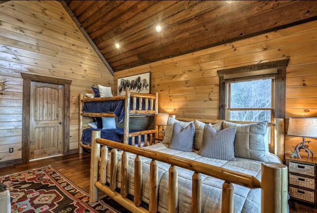 355 W Shalom Court, Blue Ridge, GA 30513