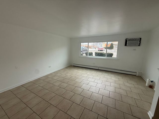 9575 Maple Drive GN, Rosemont, IL 60018