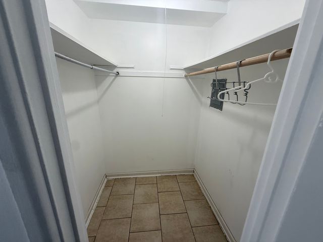 9575 Maple Drive GN, Rosemont, IL 60018