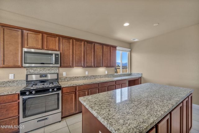 1211 W Cottage Loop, Gardnerville, NV 89460