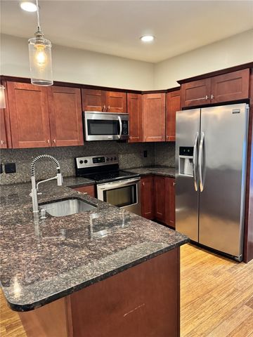 58 Sutton Street 5, Providence, RI 02903