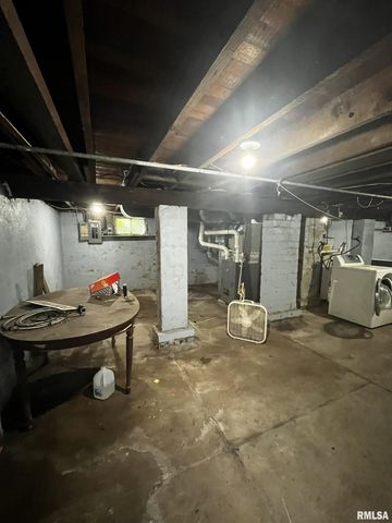 2824 S 16TH Street, Springfield, IL 62703
