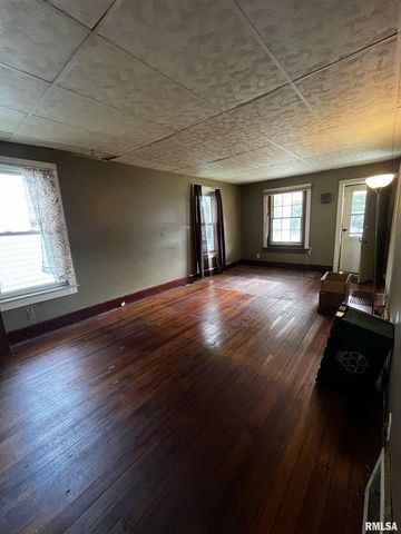 2824 S 16TH Street, Springfield, IL 62703