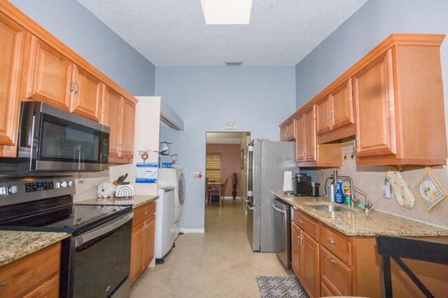 4907 Boxwood Circle, Boynton Beach, FL 33436