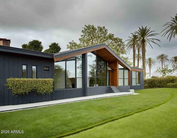7031 N CENTRAL Avenue, Phoenix, AZ 85020