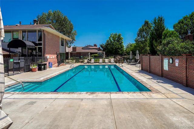 2800 S University Boulevard 11, Denver, CO 80210