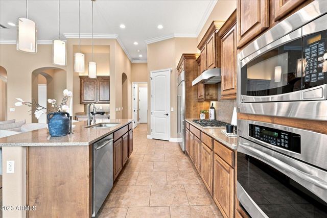 8437 E LOCKWOOD Street, Mesa, AZ 85207
