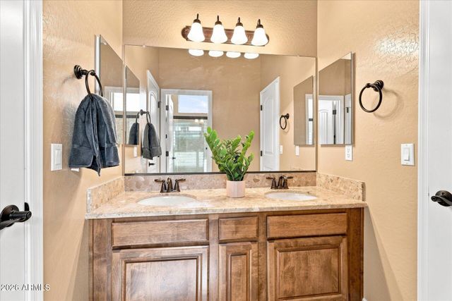 8437 E LOCKWOOD Street, Mesa, AZ 85207