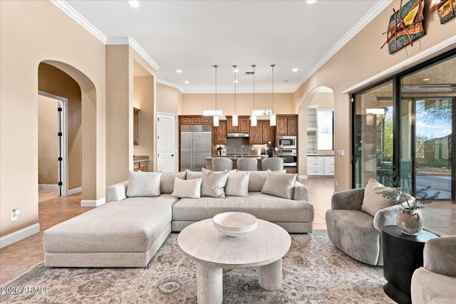 8437 E LOCKWOOD Street, Mesa, AZ 85207