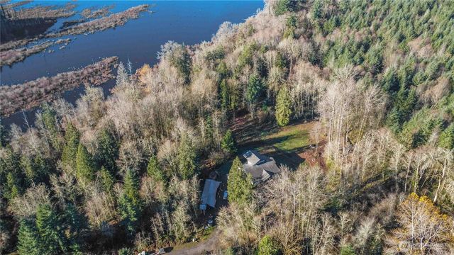 241 Oxbow Lake Ln, Toledo, WA 98591