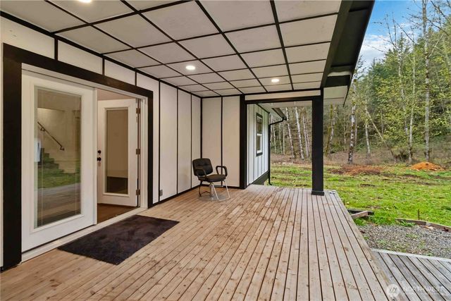 241 Oxbow Lake Ln, Toledo, WA 98591