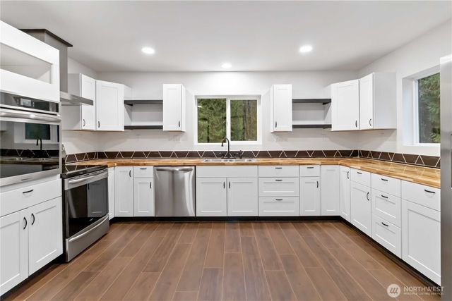 241 Oxbow Lake Ln, Toledo, WA 98591