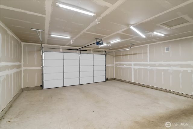 241 Oxbow Lake Ln, Toledo, WA 98591