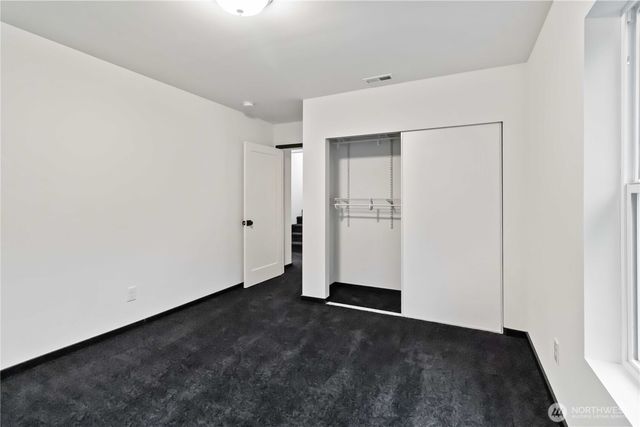 241 Oxbow Lake Ln, Toledo, WA 98591