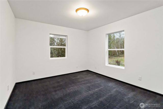 241 Oxbow Lake Ln, Toledo, WA 98591