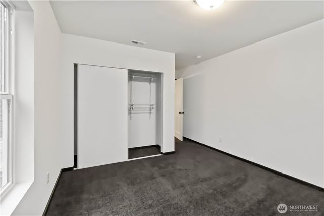 241 Oxbow Lake Ln, Toledo, WA 98591