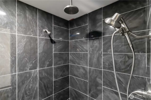 241 Oxbow Lake Ln, Toledo, WA 98591