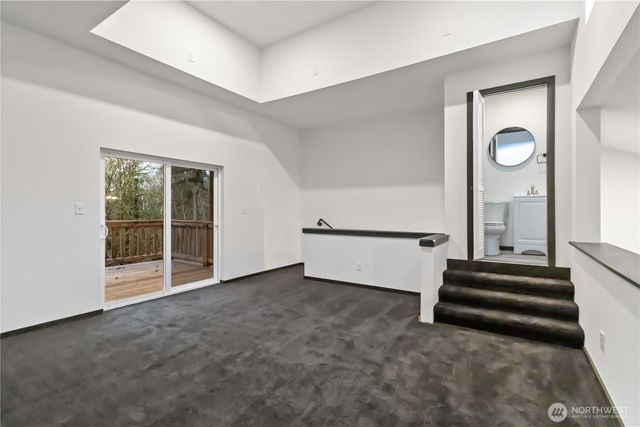 241 Oxbow Lake Ln, Toledo, WA 98591