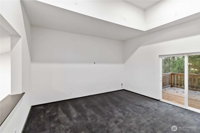 241 Oxbow Lake Ln, Toledo, WA 98591