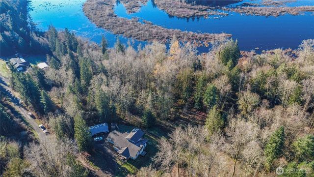 241 Oxbow Lake Ln, Toledo, WA 98591