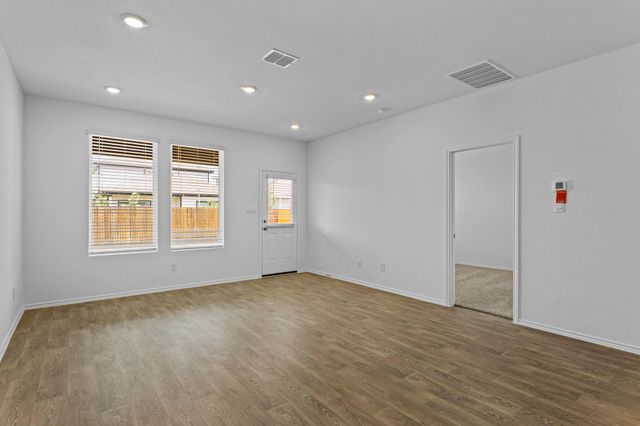 181 B HARRISON XING, Uhland, TX 78640