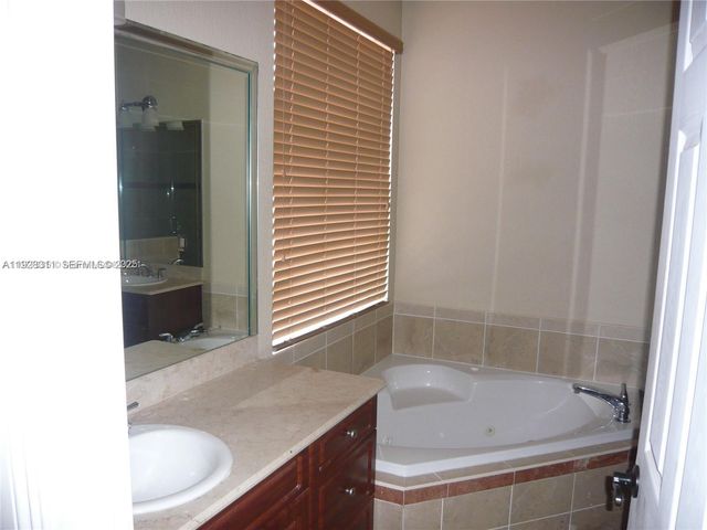 14331 SW 9th St, Miami, FL 33184