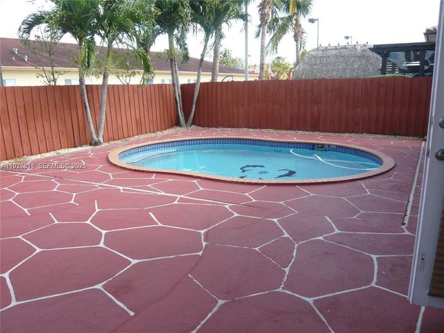 14331 SW 9th St, Miami, FL 33184