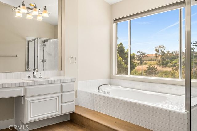 100 Stoney Pointe, Laguna Niguel, CA 92677