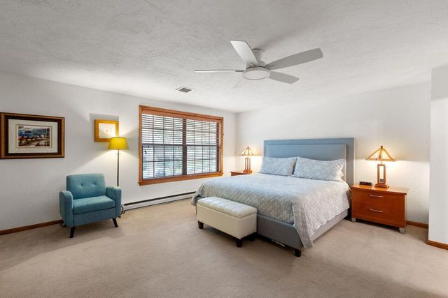 195 Falmouth Road APT 10A, Mashpee, MA 02649