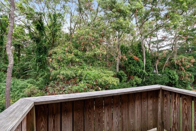 195 Falmouth Road APT 10A, Mashpee, MA 02649